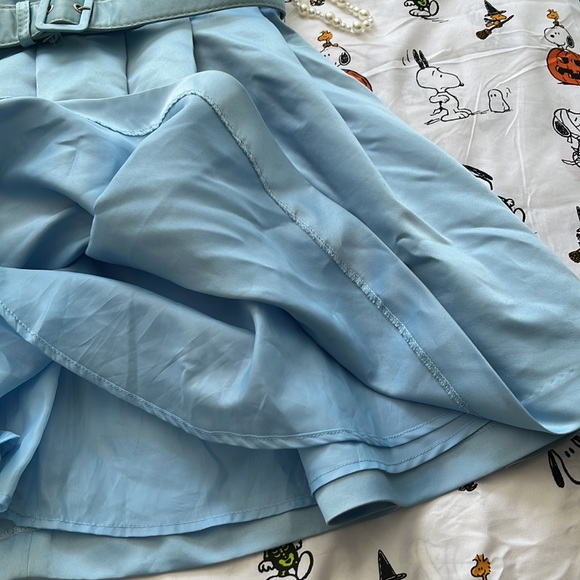 blue dress with pearls - Picture 3 of 4